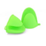 Pair_of_Silicone_Oven_Heat_Insulated_Finger_Gloves_-_Green_1.jpg